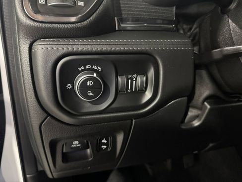 Used 2022 RAM 1500 Limited AWD/4WD image 39