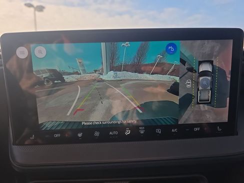 Certified 2025 Ford Maverick Lariat w/ Black Appearance Package image 29