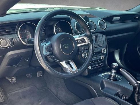 Used 2018 Ford Mustang Coupe image 10