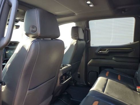Used 2023 GMC Sierra 1500 AT4 w/ Technology Package image 10