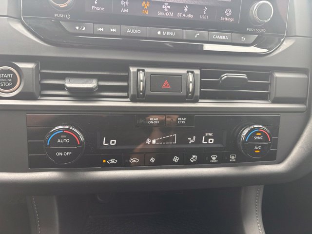 Used 2024 Nissan Pathfinder S AWD/4WD image 14