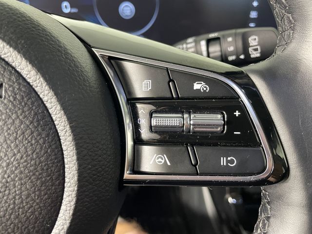 Used 2024 Kia Seltos EX AWD/4WD image 12