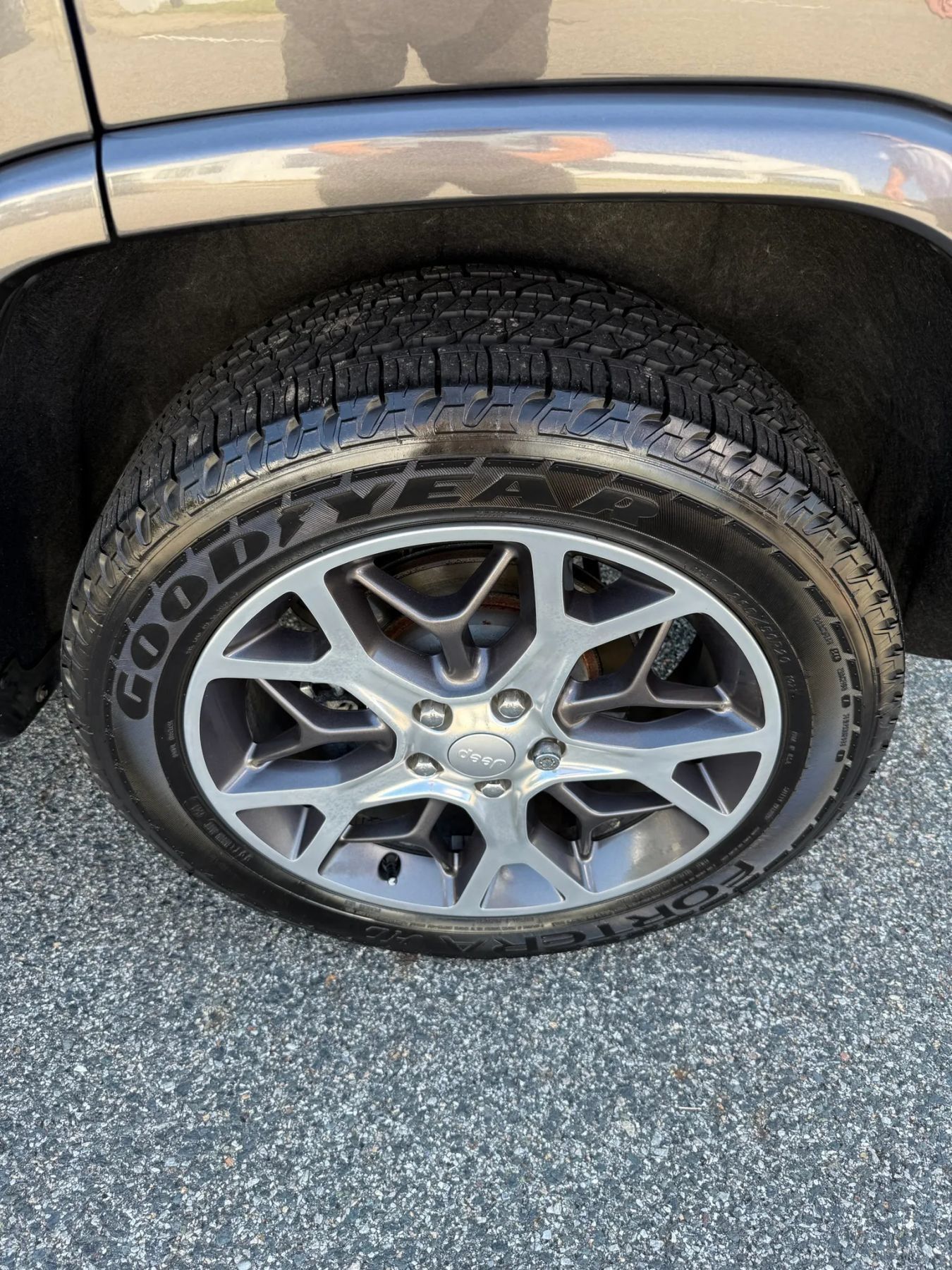 Used 2018 Jeep Grand Cherokee Limited AWD/4WD image 14