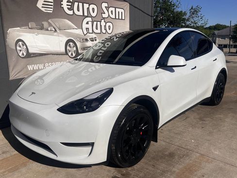 Used 2023 Tesla Model Y Long Range AWD/4WD image 2