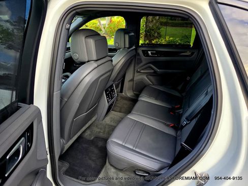 Used 2019 Porsche Cayenne image 29