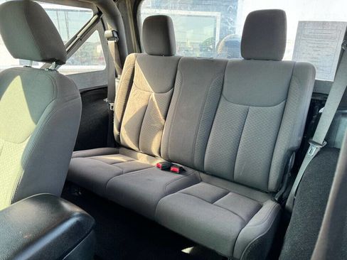 Used 2017 Jeep Wrangler Sport image 34