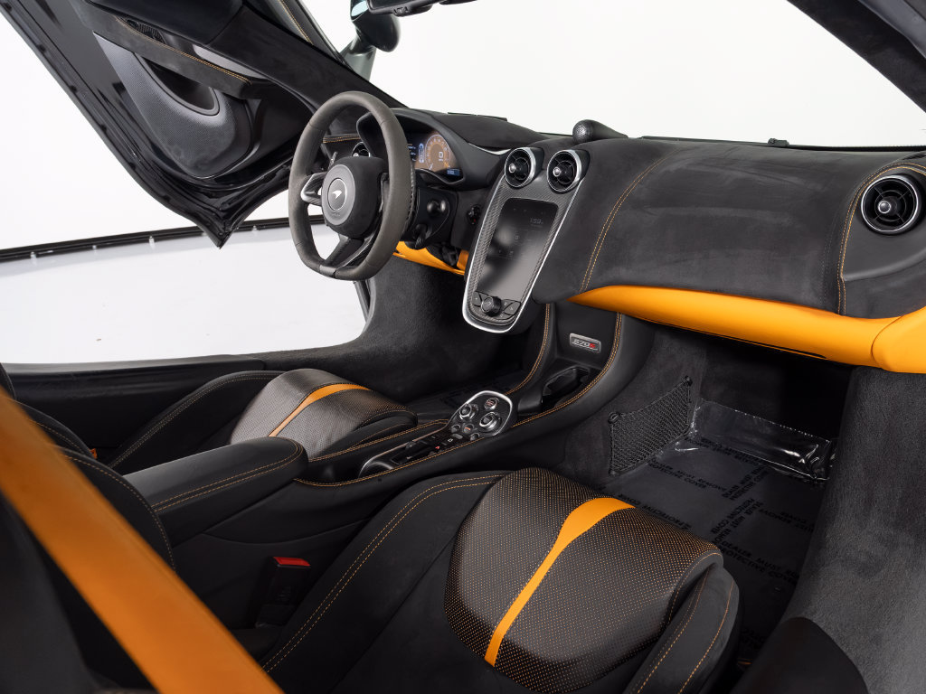 Used 2018 McLaren 570S Spider RWD image 28