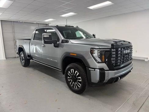 New 2026 GMC Sierra 2500 Denali Ultimate image 3