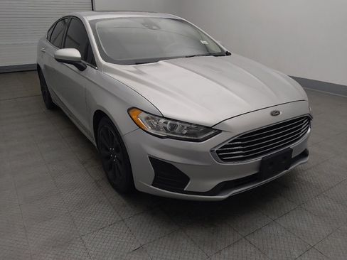 Used 2019 Ford Fusion SE image 13