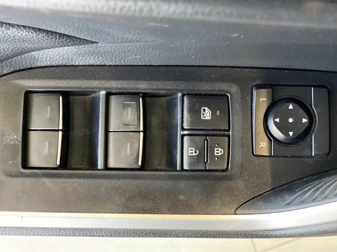 Certified 2022 Toyota RAV4 XLE Premium AWD/4WD image 16