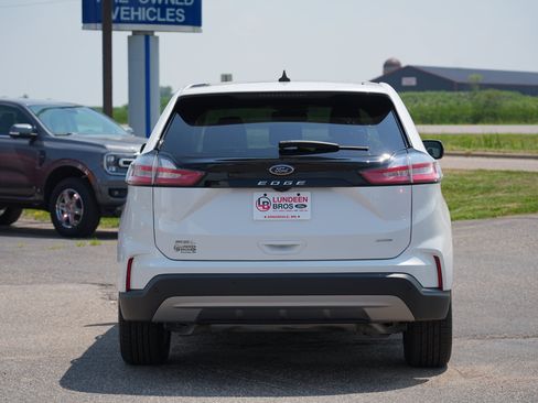 Used 2023 Ford Edge SEL w/ Convenience Package AWD/4WD image 4