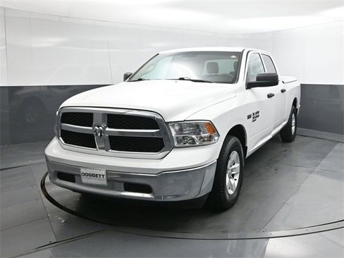 Used 2022 RAM 1500 Classic SLT image 30