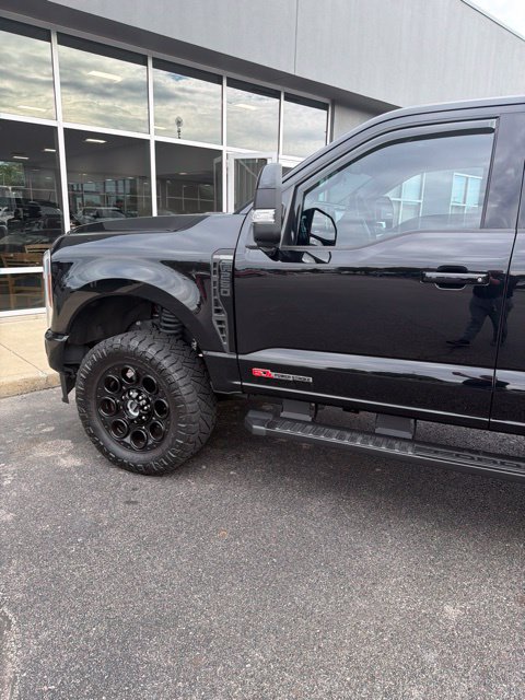 Used 2025 Ford F250 Lariat w/ Black Appearance Package AWD/4WD image 11