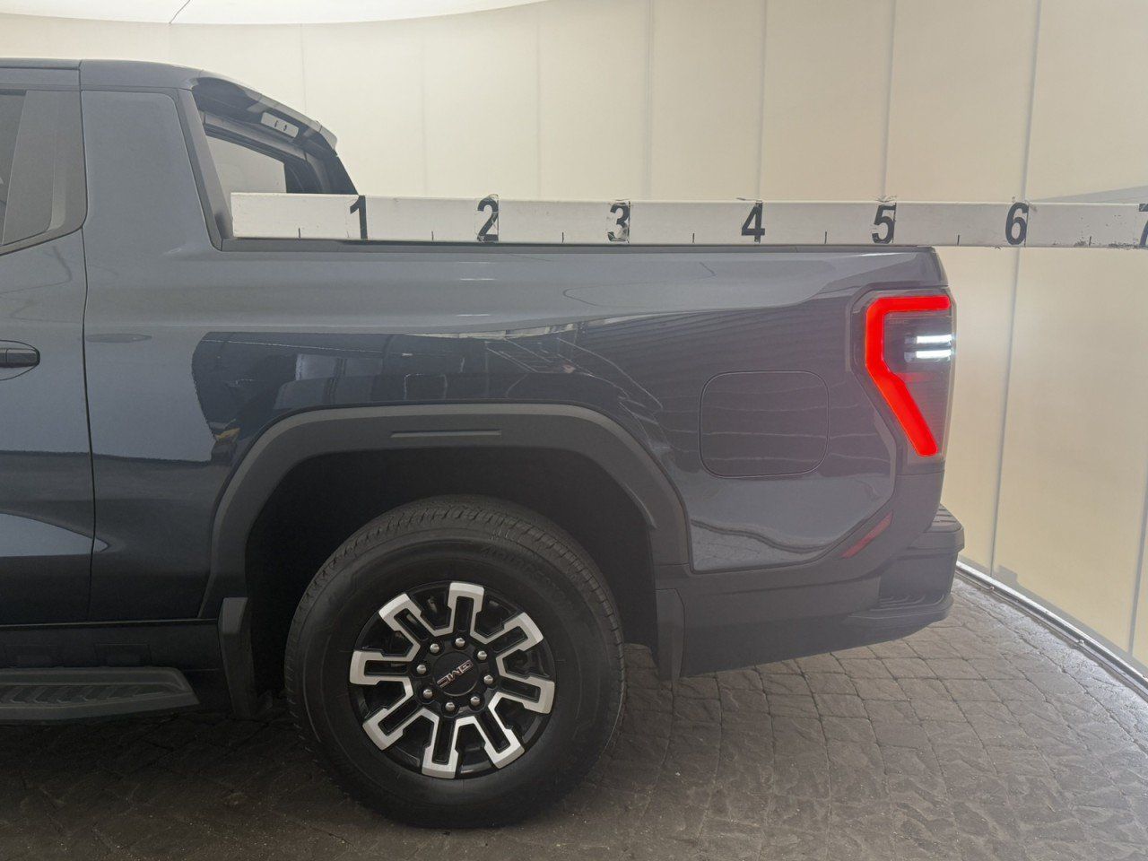 Used 2026 GMC Sierra EV Elevation w/ Premium Package AWD/4WD image 5