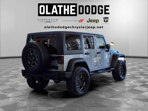 Used 2018 Jeep Wrangler Unlimited Sport S image 25