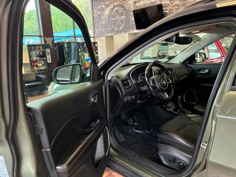 Used 2019 Jeep Compass Limited AWD/4WD image 18