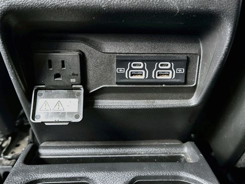 Used 2022 Jeep Grand Cherokee L Laredo RWD image 17