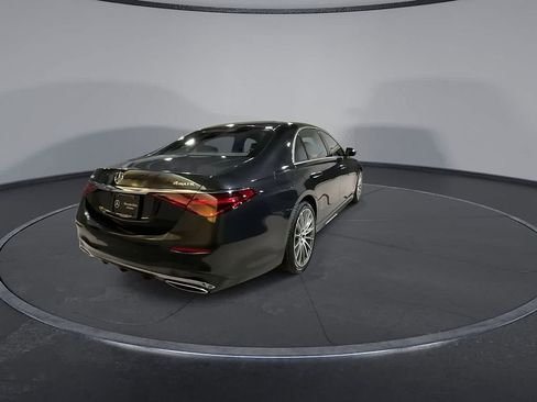 Used 2022 Mercedes-Benz S 500 4MATIC image 11