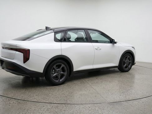 Used 2025 Kia K4 LXS FWD image 9