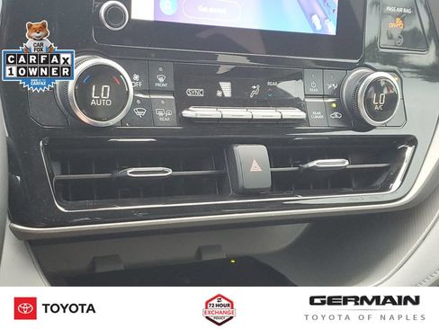 Used 2024 Toyota Highlander XLE FWD image 32