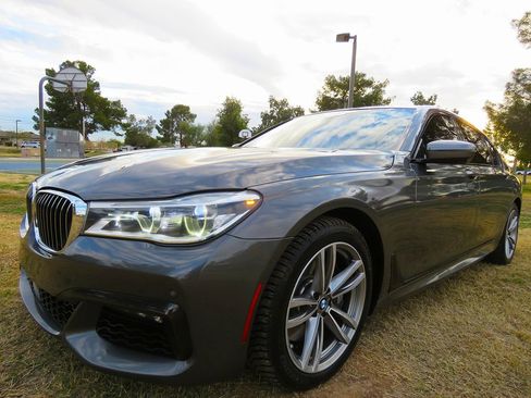 Used 2016 BMW 750i xDrive 750i xDrive image 2