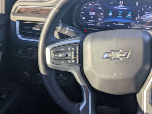 Used 2023 Chevrolet Tahoe Z71 w/ Luxury Package image 21