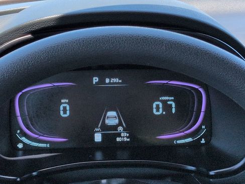 Used 2025 Kia Soul LX image 25