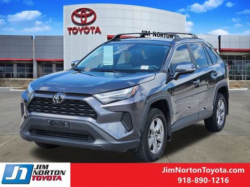 Used 2024 Toyota RAV4 XLE FWD image 3