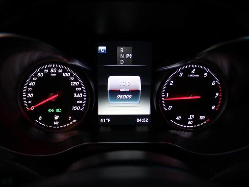 Used 2017 Mercedes-Benz GLC 300 4MATIC image 41