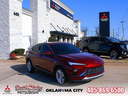 Used 2025 Buick Envista Preferred image 1