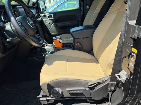 Used 2022 Jeep Wrangler Sport AWD/4WD image 12