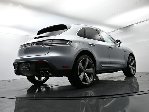 Certified 2025 Porsche Macan image 53