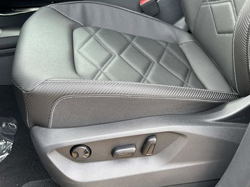 New 2025 Volkswagen Atlas Cross Sport SE image 17