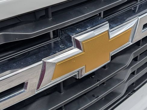 Used 2024 Chevrolet Silverado 2500 LT AWD/4WD image 34