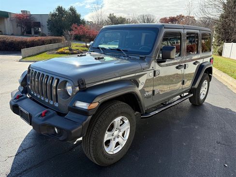 Used 2019 Jeep Wrangler Unlimited Sport S image 10