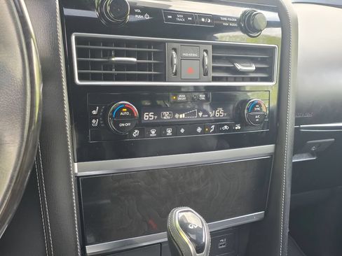 Used 2023 INFINITI QX80 Sensory w/ All-Season Package AWD/4WD image 30