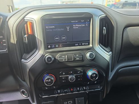 Used 2023 Chevrolet Silverado 2500 LT w/ Convenience Package AWD/4WD image 16