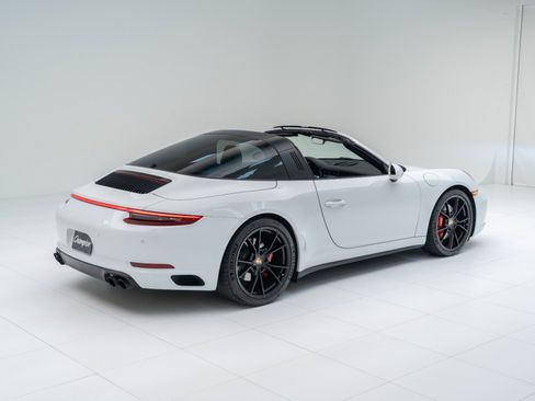 Used 2019 Porsche 911 Targa 4S image 9
