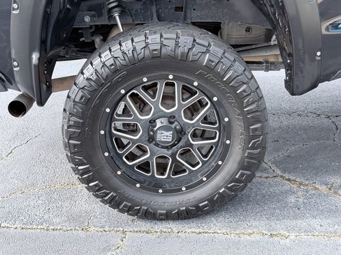 Used 2017 Toyota Tundra Limited AWD/4WD image 38