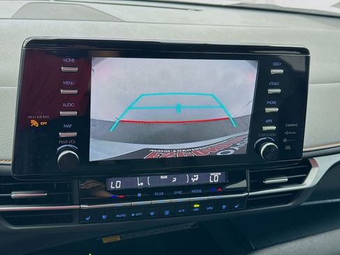 Used 2024 Toyota Sienna XSE w/ XSE Premium Package image 10