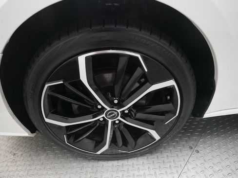 Used 2024 Nissan Altima 2.5 SR FWD image 26