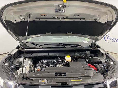 Used 2025 Nissan Pathfinder SV FWD image 24