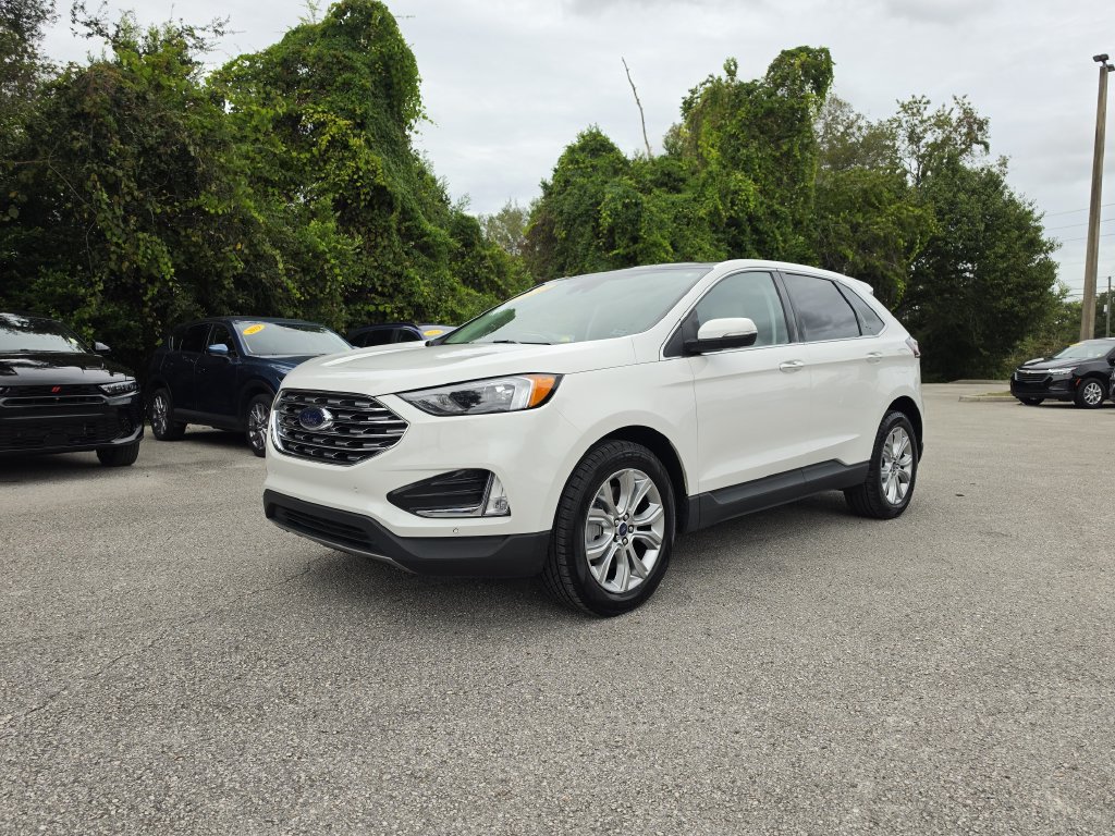 Used 2022 Ford Edge Titanium AWD/4WD image 2
