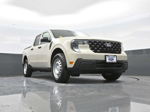 New 2025 Ford Maverick XL w/ Equipment Group 102A image 54