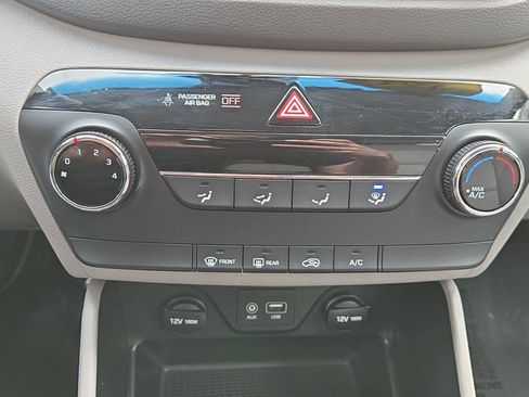 Used 2017 Hyundai Tucson SE AWD/4WD image 14