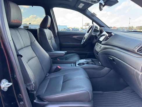 Used 2022 Honda Pilot TrailSport image 18