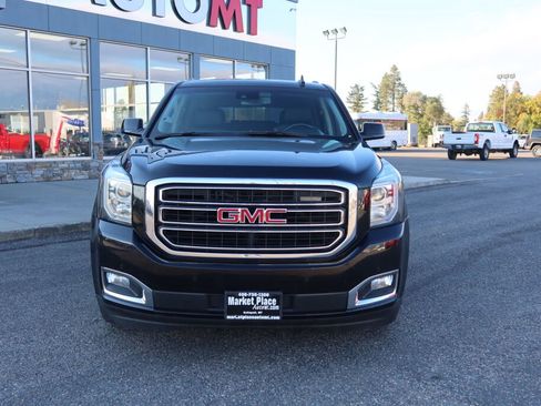 Used 2019 GMC Yukon XL SLT image 2