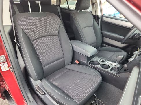Used 2017 Subaru Outback 2.5i Premium image 13