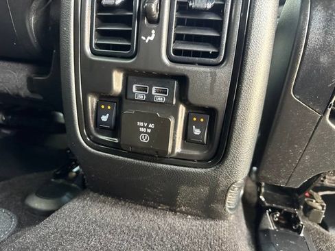 Used 2022 Dodge Durango GT AWD/4WD image 11