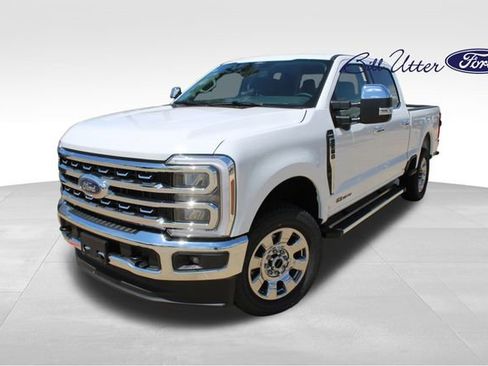 New 2025 Ford F250 Lariat w/ Chrome Package image 1